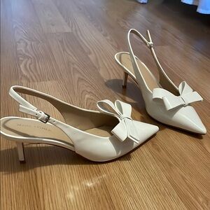 Marc Fisher Cream Slingback Heels with Bow (Size 9)